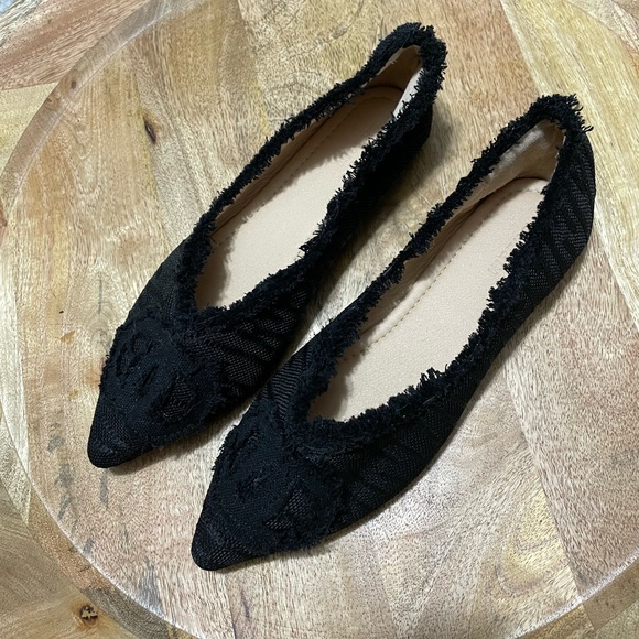Shein Point Toe Raw Trim Flats - Picture 2 of 13